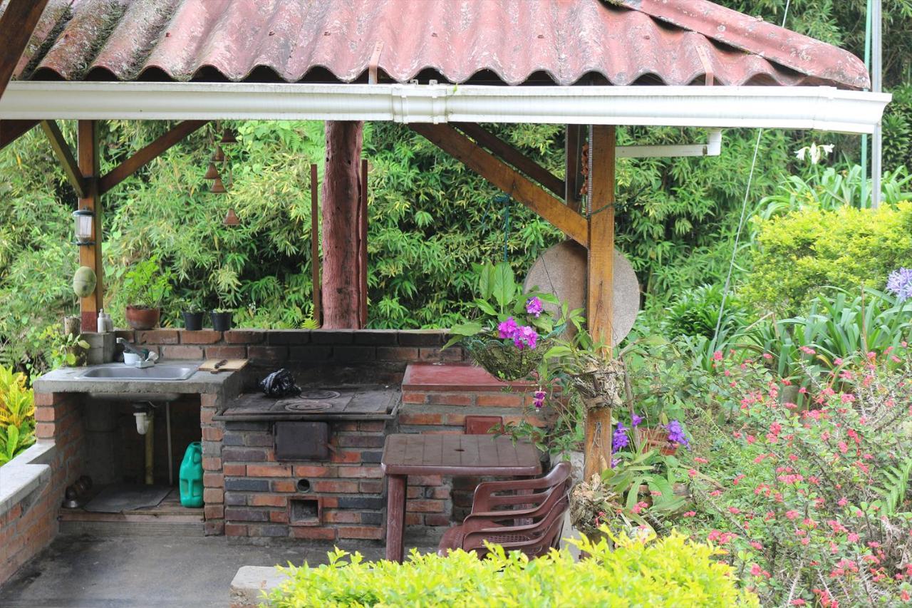 Finca Chalet La Tawa Sevilla  外观 照片